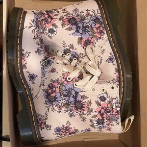 Doc martens Beckett beige flower print